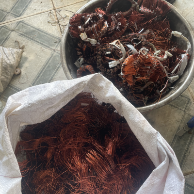 Phế liệu tân uyên bình dương giá cao 0702555679