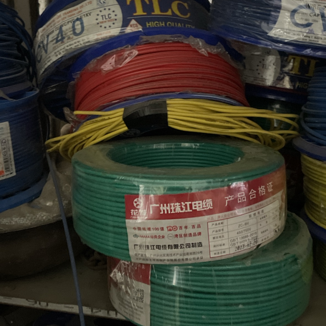thu mua phế liệu tại tân uyên giá cao 0702555679